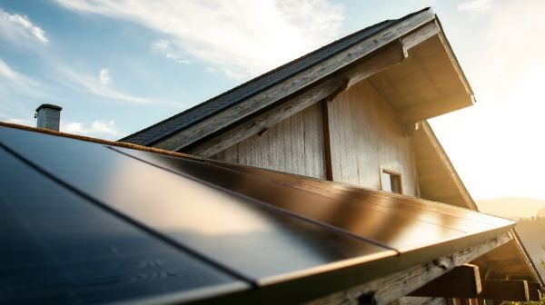 Économisez en Suisse grâce aux panneaux solaires : découvrez comment