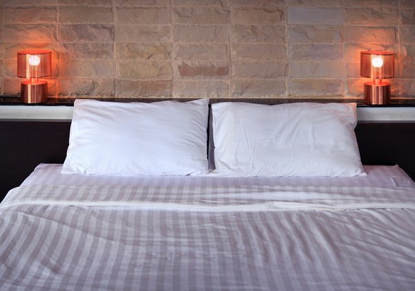 Apportez douceur et sécurité avec la veilleuse prise